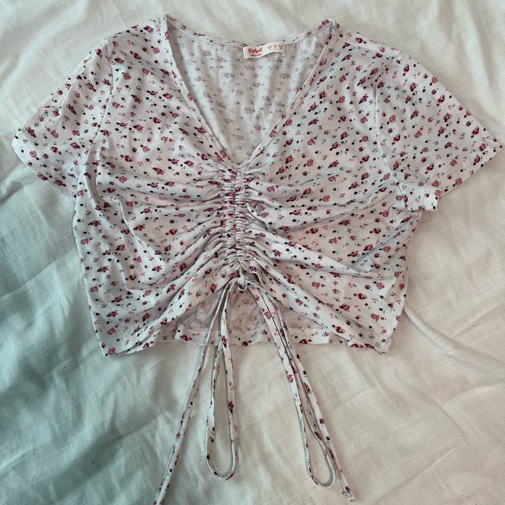 Romwe Cropped Floral Top